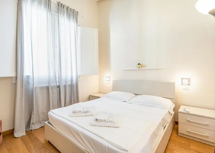 Apartment Guesthost - La Corte Del Re - Piazza Della Liberta *