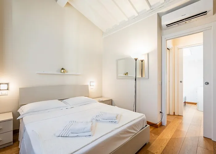 Apartment Guesthost - La Corte Del Re - Piazza Della Liberta *