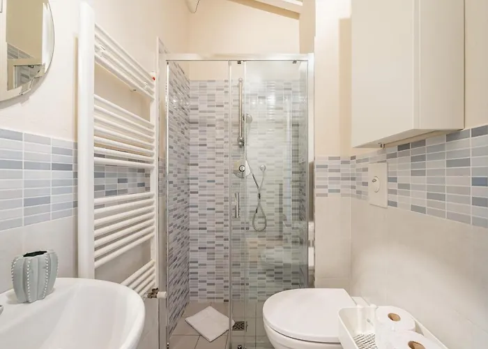 Guesthost - La Corte Del Re - Piazza Della Liberta Apartment Florenz