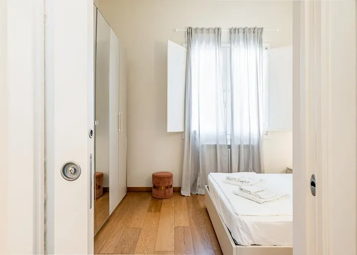 Apartment Guesthost - La Corte Del Re - Piazza Della Liberta Florenz